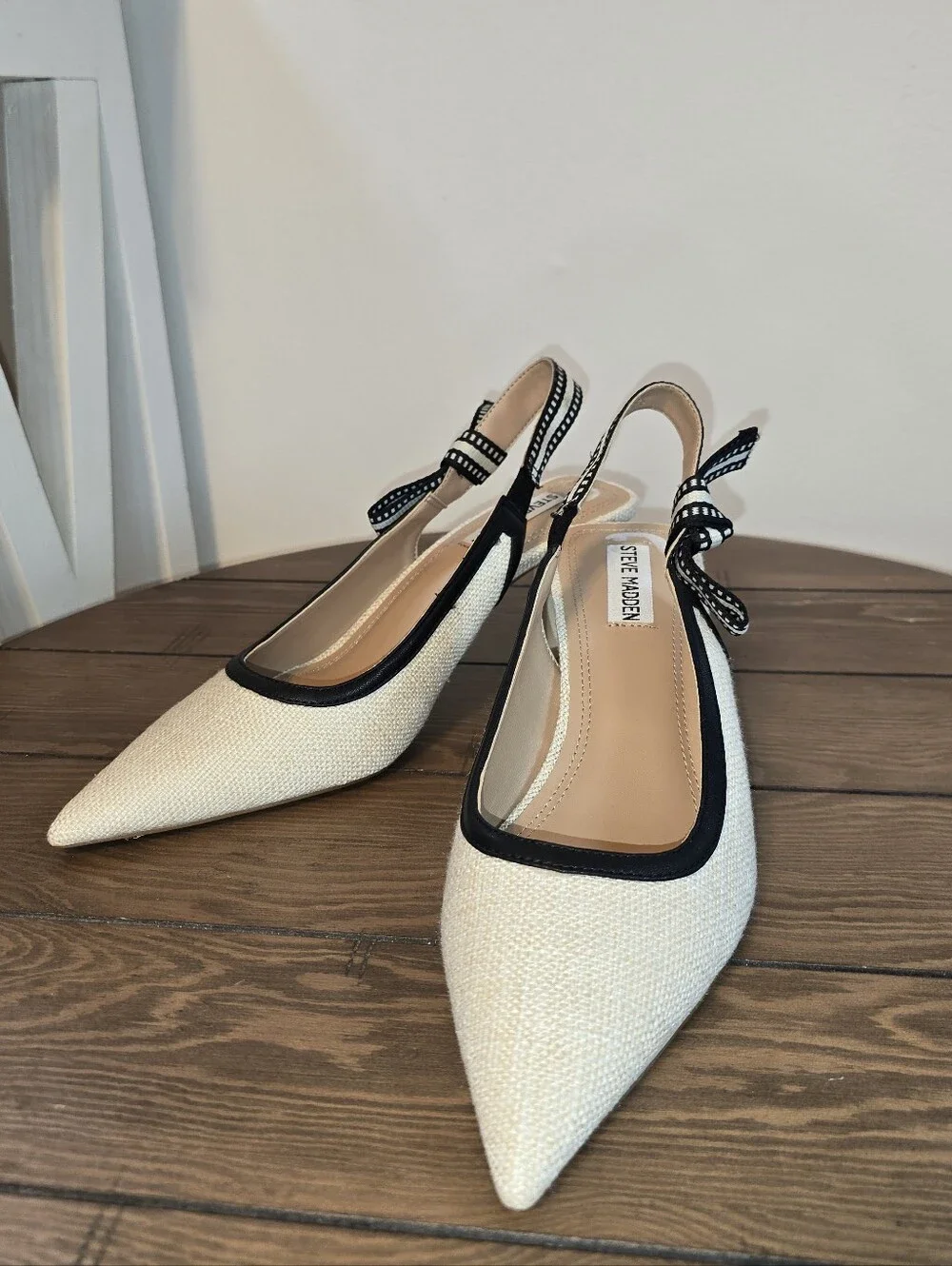 Steve Madden NWOT Bri Cream Pointed Slingback Pumps Women's Size 9M